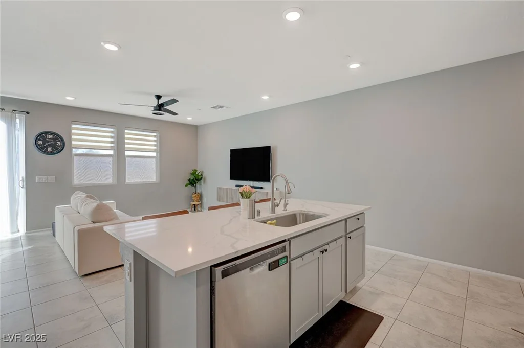5269 Silver Branch, Las Vegas, NV 89118