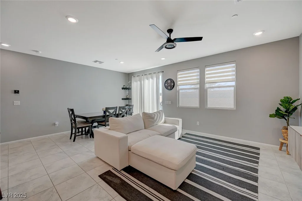 5269 Silver Branch, Las Vegas, NV 89118