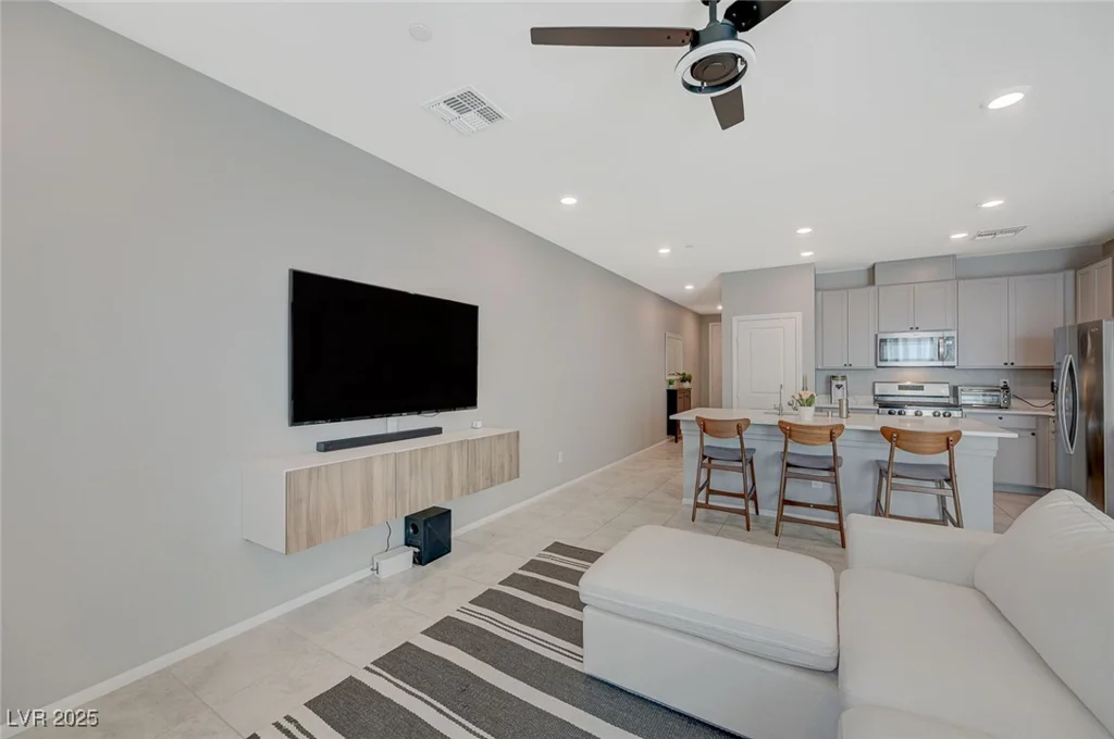 5269 Silver Branch, Las Vegas, NV 89118