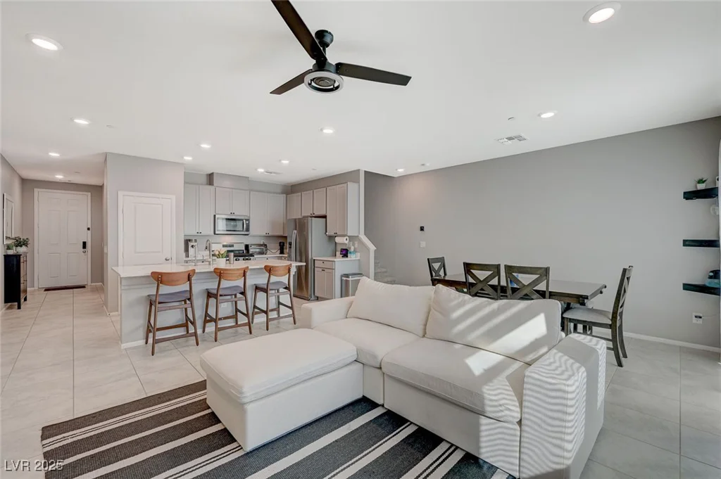5269 Silver Branch, Las Vegas, NV 89118