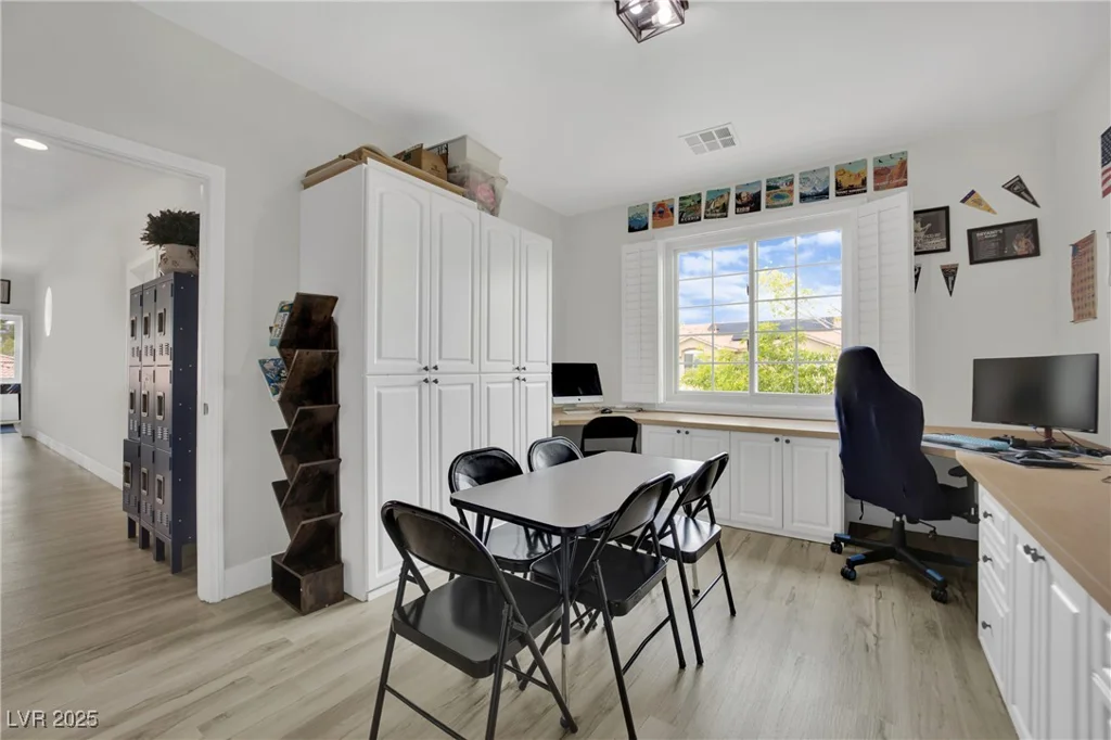 7211 Heggie, Las Vegas, NV 89131