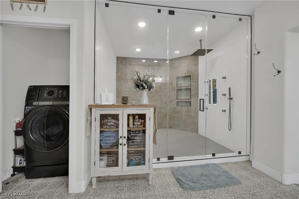 7211 Heggie, Las Vegas, NV 89131