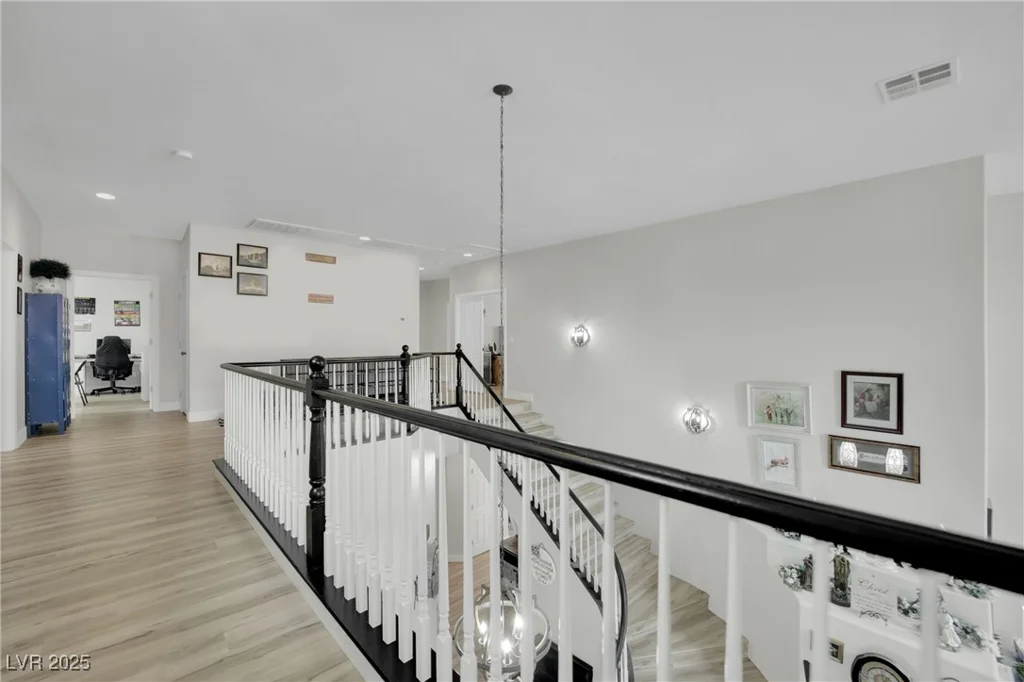 7211 Heggie, Las Vegas, NV 89131