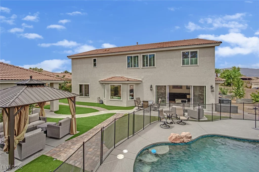7211 Heggie, Las Vegas, NV 89131