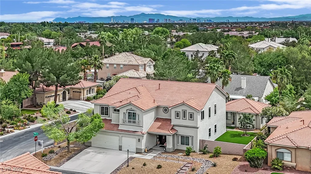 7211 Heggie, Las Vegas, NV 89131