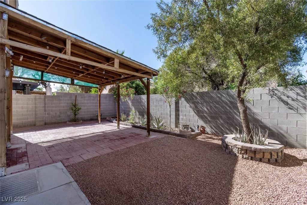 4846 Lone Grove, Las Vegas, NV 89139