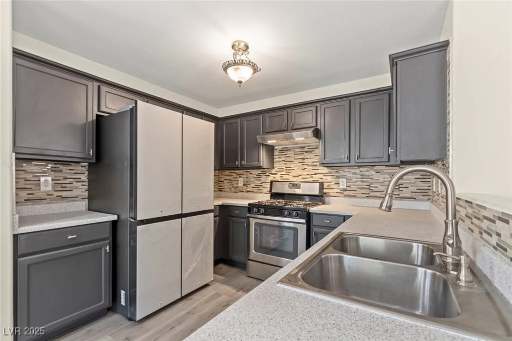 4846 Lone Grove, Las Vegas, NV 89139