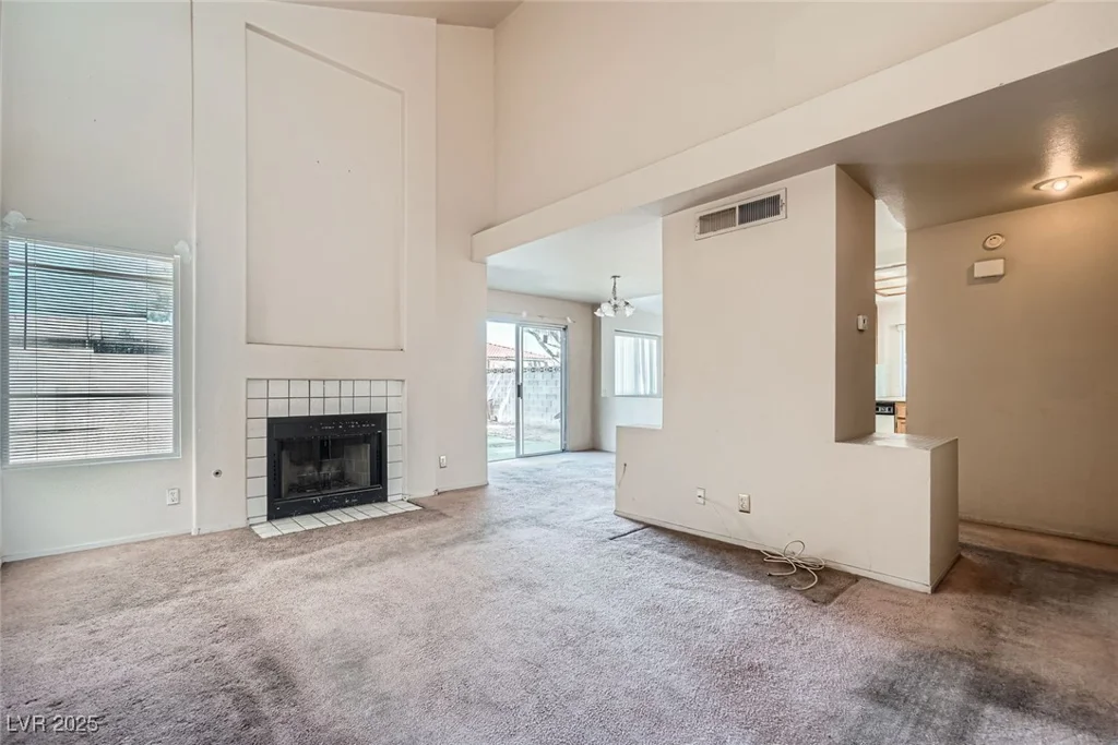 725 Weatherstone, Las Vegas, NV 89110