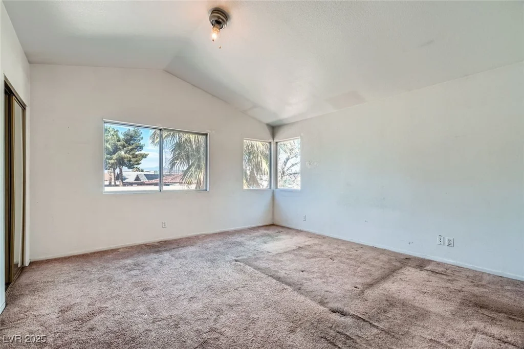 725 Weatherstone, Las Vegas, NV 89110
