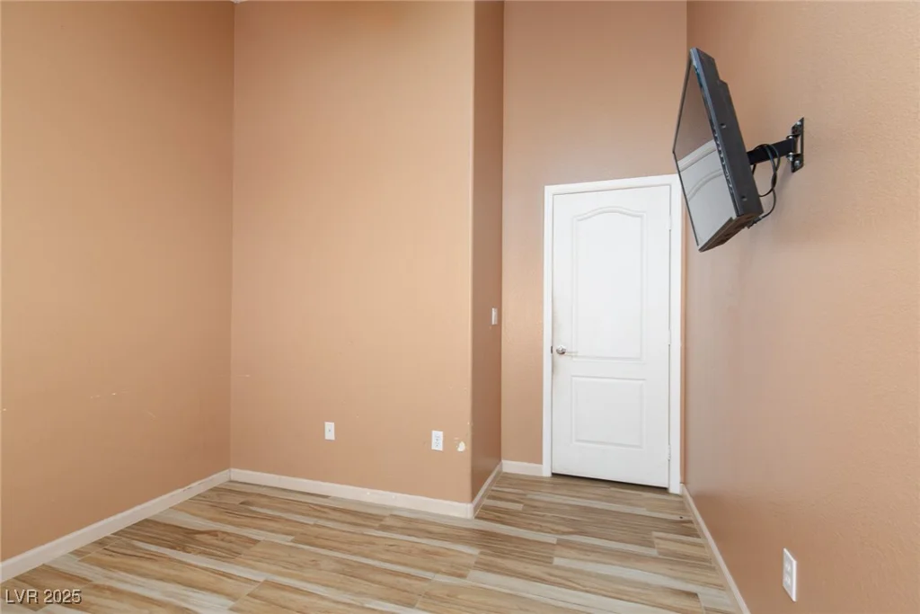 1723 Anchor, North Las Vegas, NV 89032