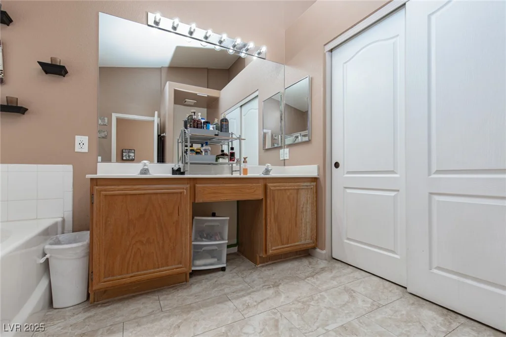1723 Anchor, North Las Vegas, NV 89032