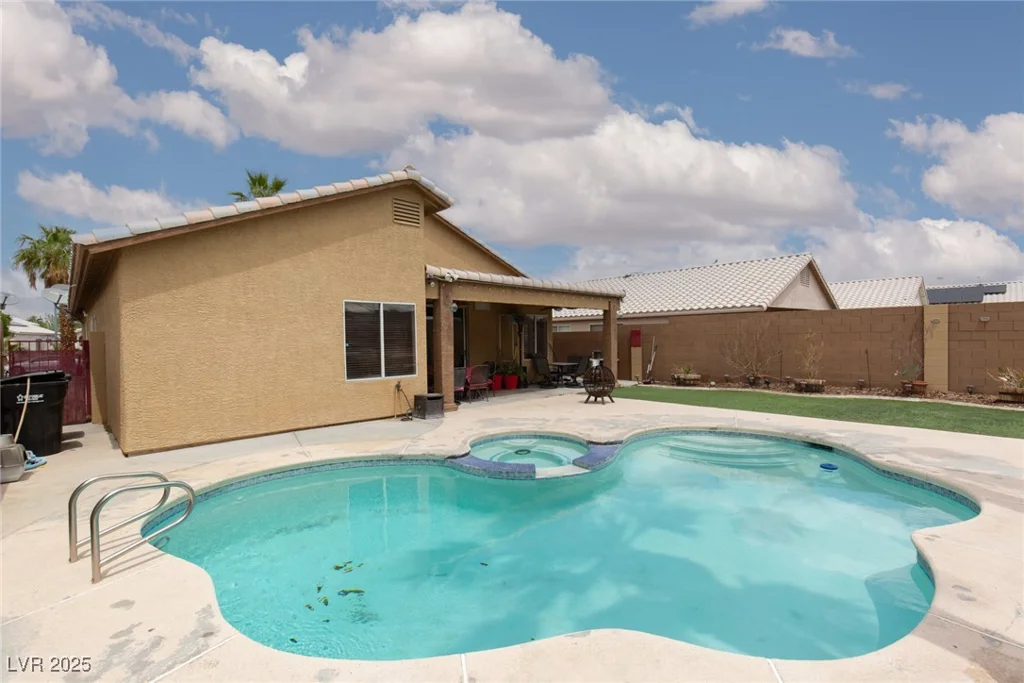 1723 Anchor, North Las Vegas, NV 89032