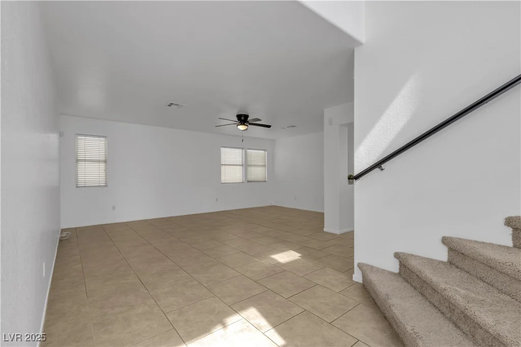 9290 Cool Creek, Las Vegas, NV 89147