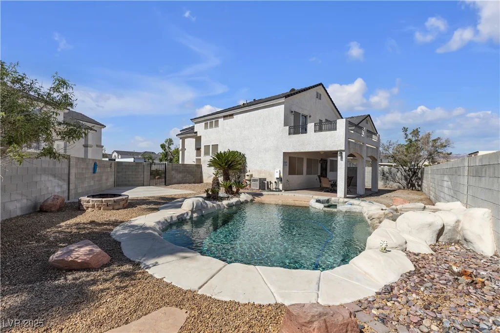 9290 Cool Creek, Las Vegas, NV 89147