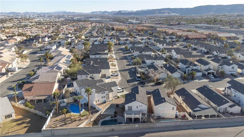 9290 Cool Creek, Las Vegas, NV 89147
