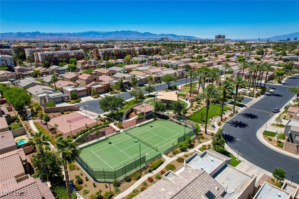 130 Twin Towers, Las Vegas, NV 89123