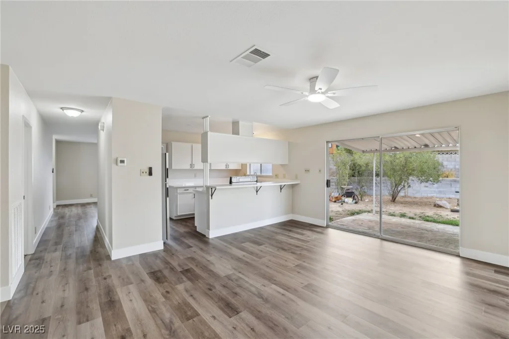 204 Breeze, Las Vegas, NV 89145