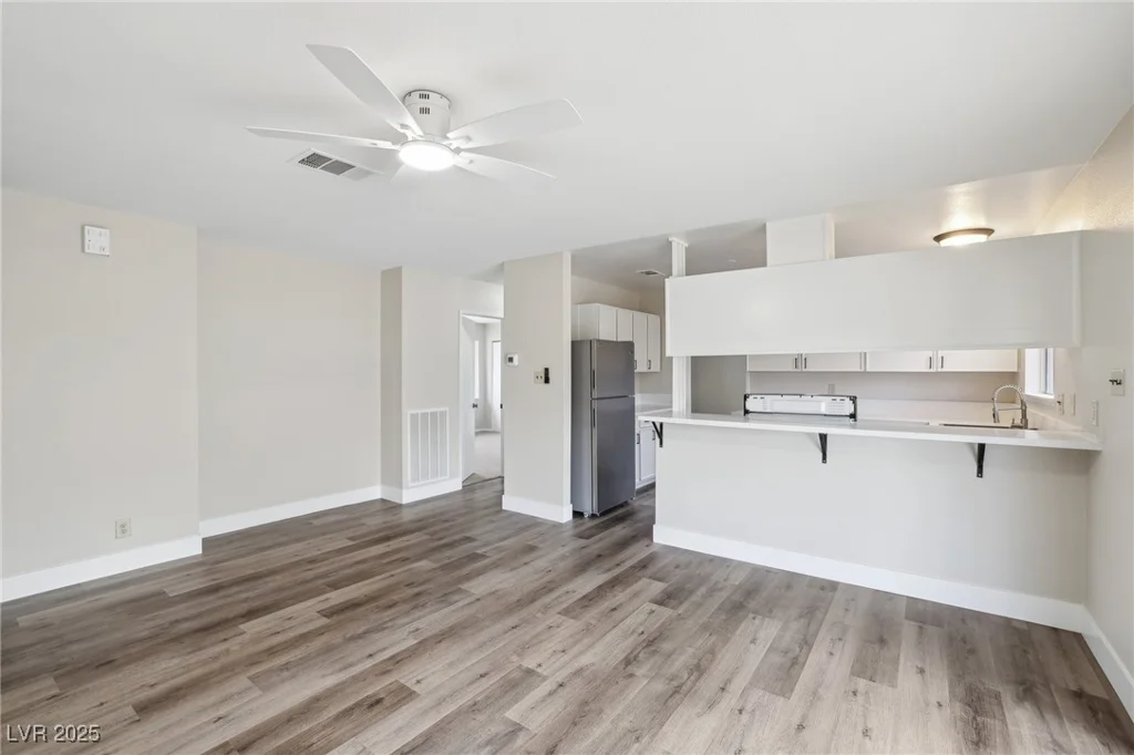 204 Breeze, Las Vegas, NV 89145
