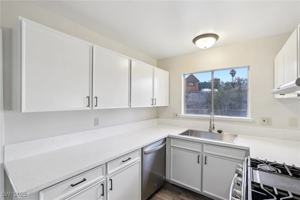 204 Breeze, Las Vegas, NV 89145