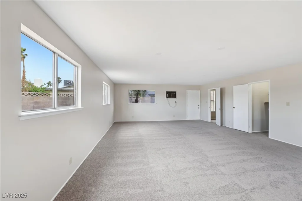 204 Breeze, Las Vegas, NV 89145