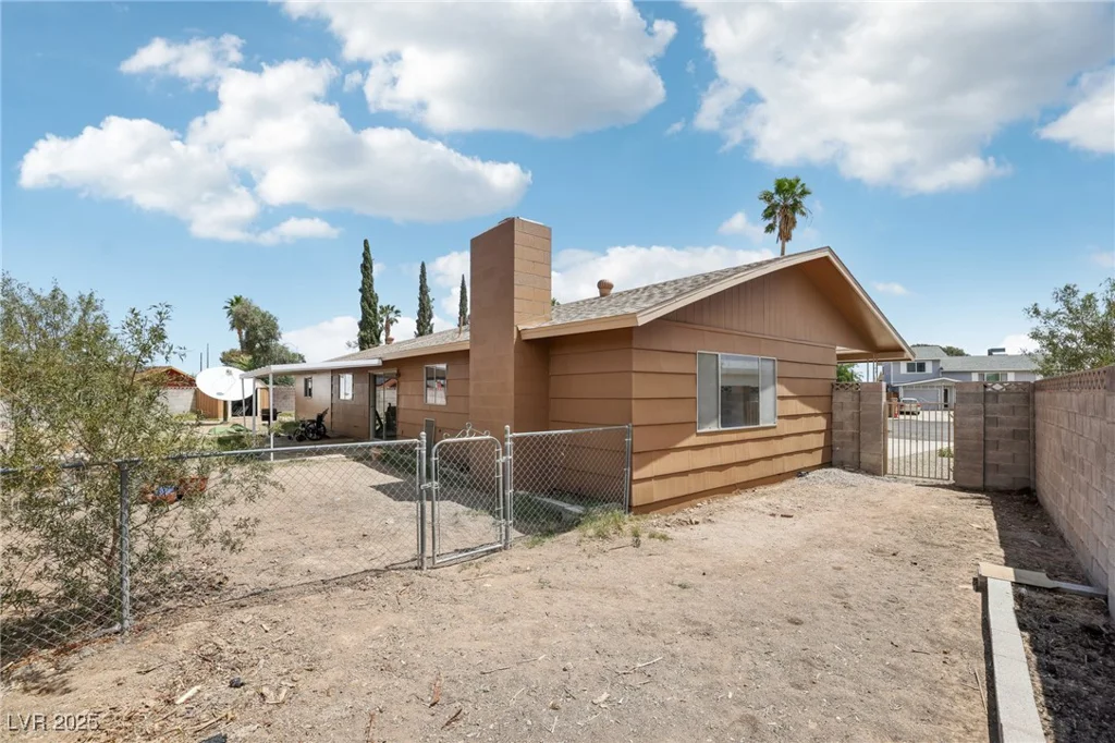 204 Breeze, Las Vegas, NV 89145