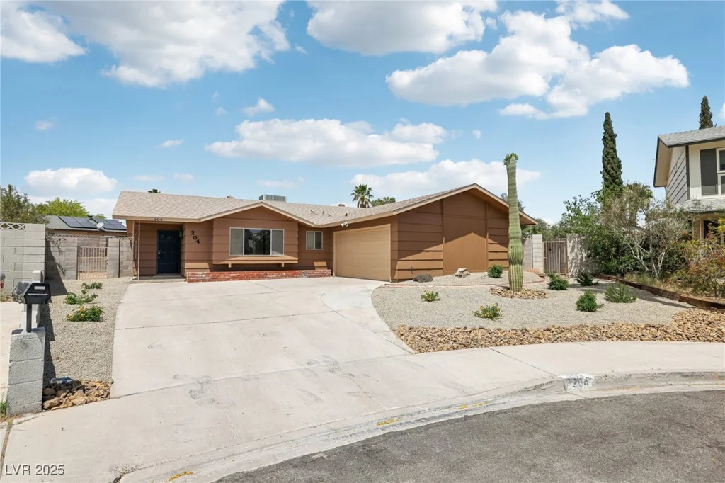 204 Breeze, Las Vegas, NV 89145
