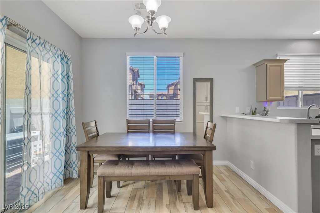 1316 Oak Village, Las Vegas, NV 89183