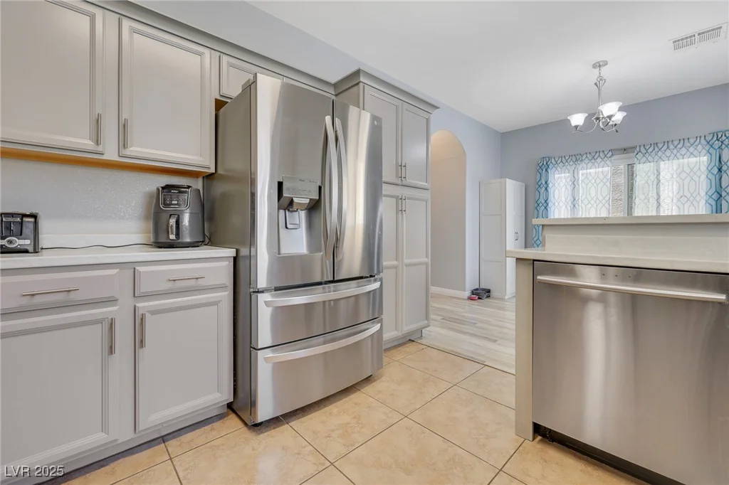 1316 Oak Village, Las Vegas, NV 89183