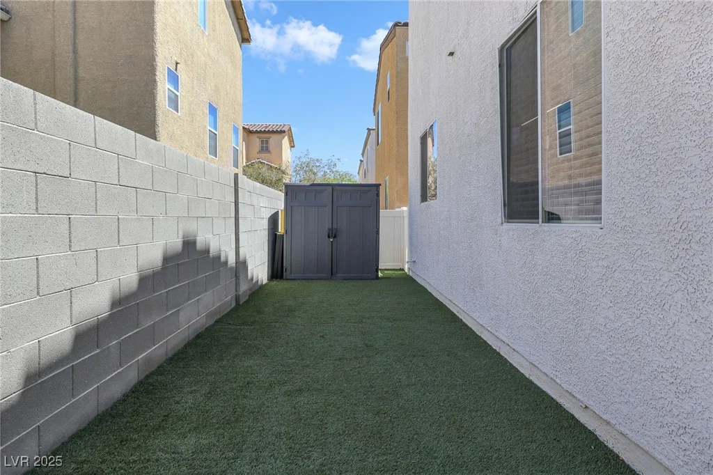 1316 Oak Village, Las Vegas, NV 89183