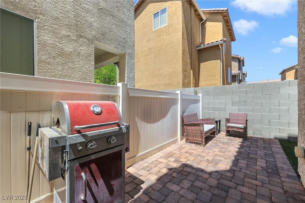 1316 Oak Village, Las Vegas, NV 89183