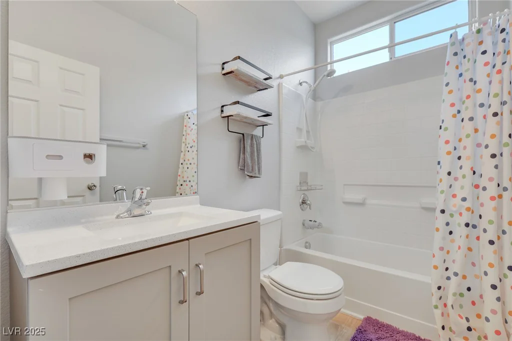 1316 Oak Village, Las Vegas, NV 89183
