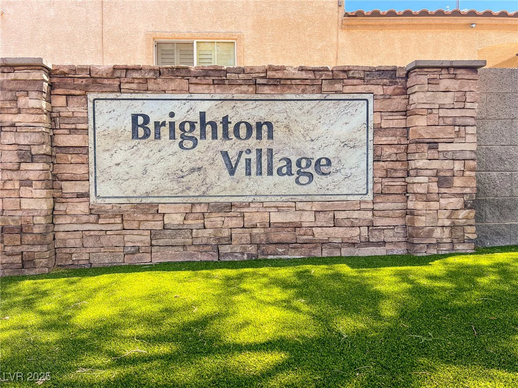 1316 Oak Village, Las Vegas, NV 89183