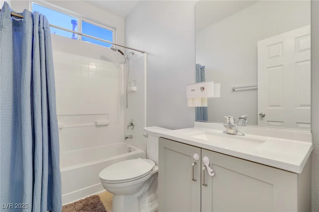 1316 Oak Village, Las Vegas, NV 89183