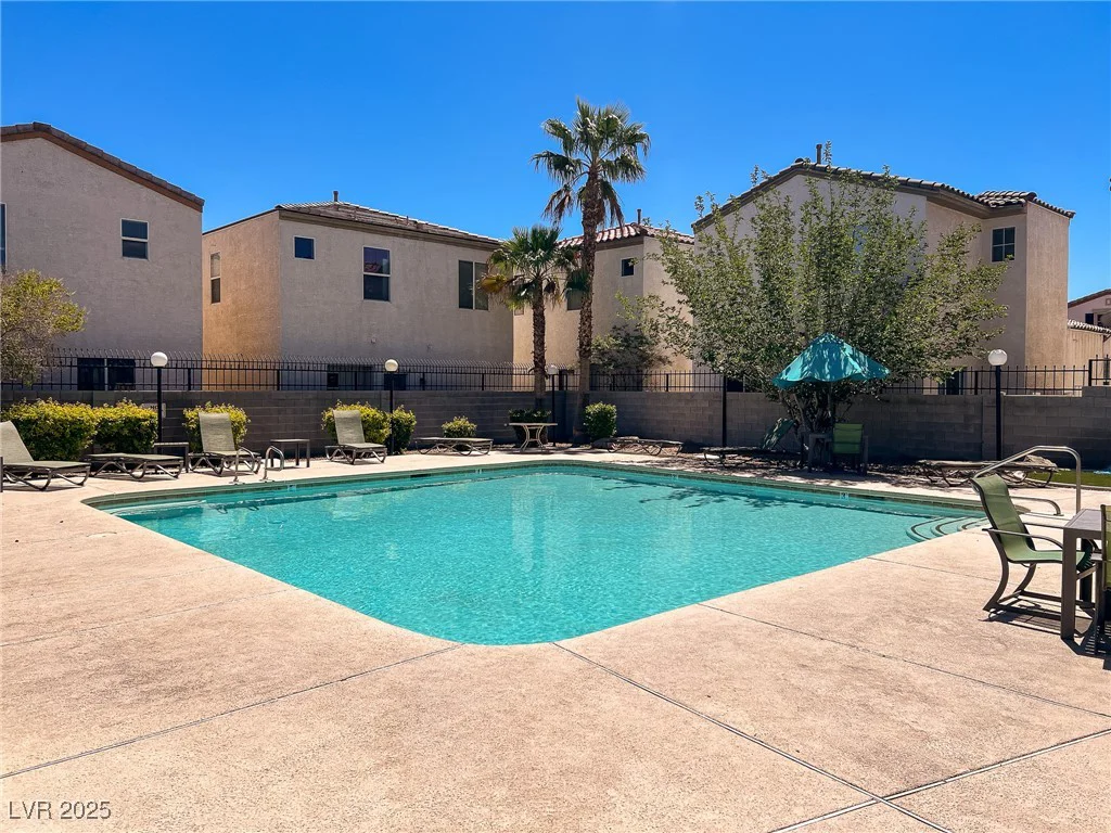 1316 Oak Village, Las Vegas, NV 89183