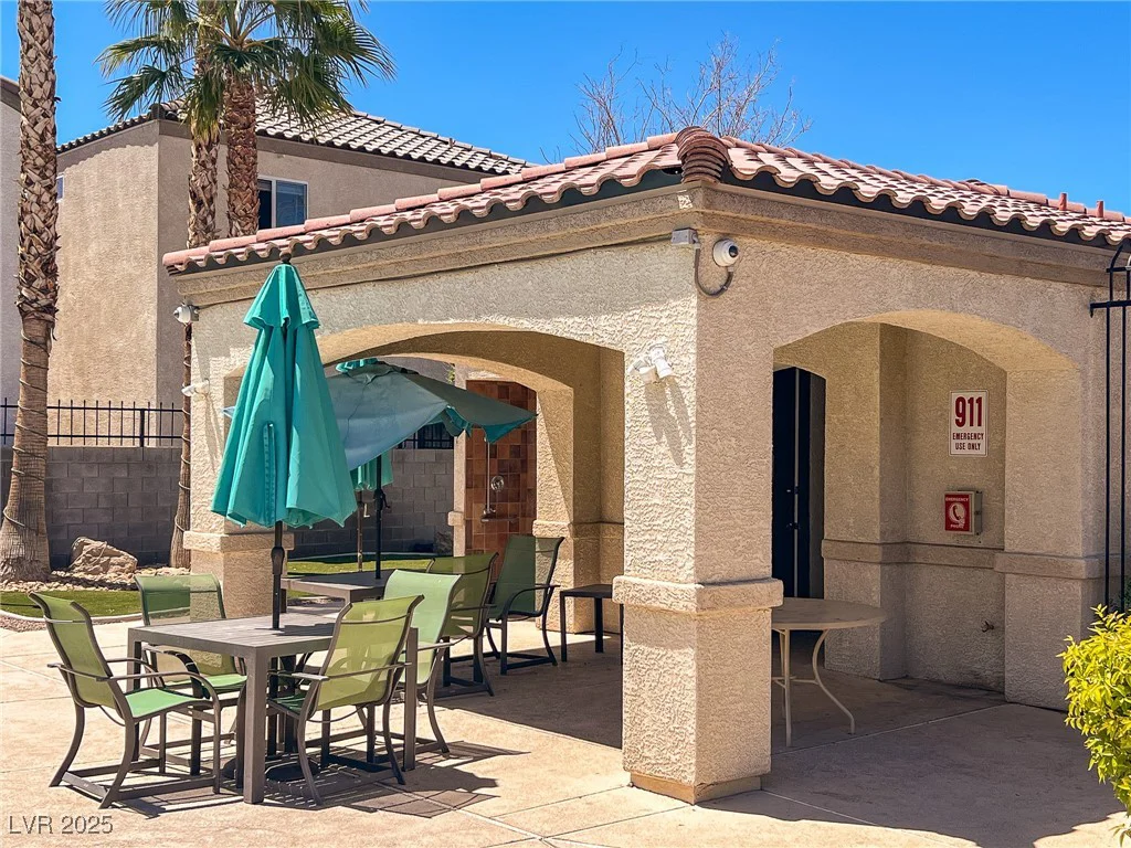 1316 Oak Village, Las Vegas, NV 89183
