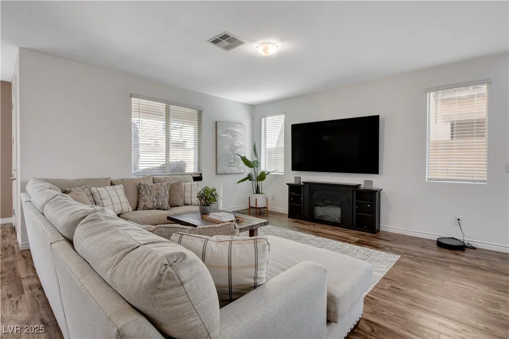 1114 Junipine, North Las Vegas, NV 89081