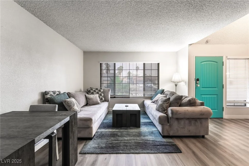 7018 Berkshire, Las Vegas, NV 89147