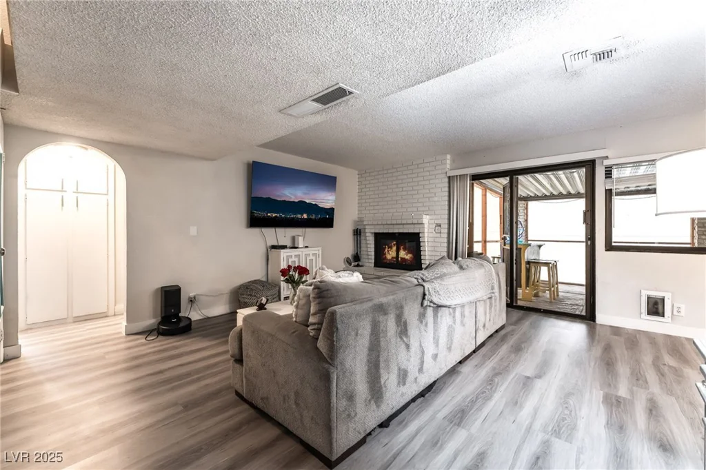 7018 Berkshire, Las Vegas, NV 89147