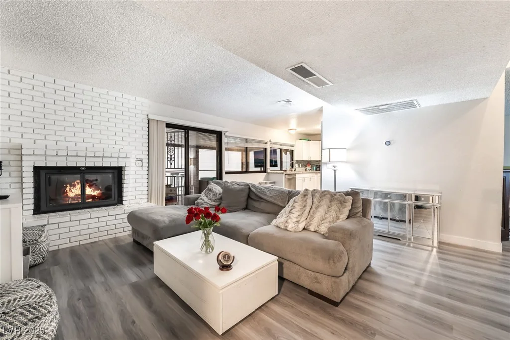 7018 Berkshire, Las Vegas, NV 89147