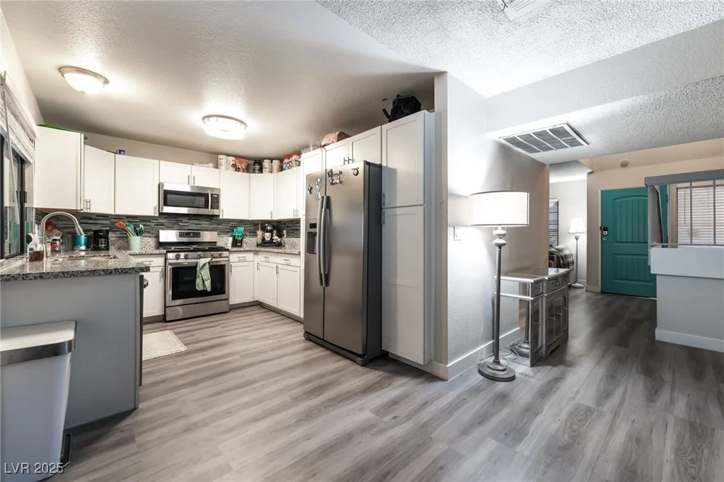 7018 Berkshire, Las Vegas, NV 89147