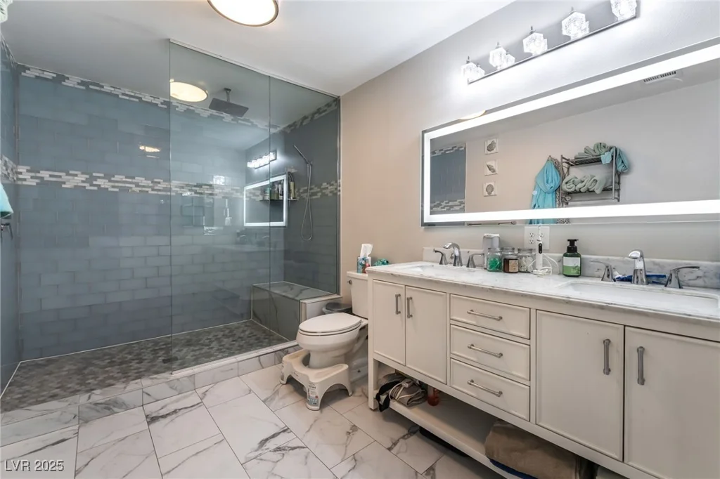 7018 Berkshire, Las Vegas, NV 89147