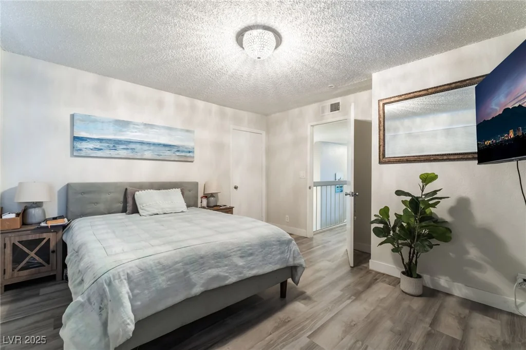 7018 Berkshire, Las Vegas, NV 89147