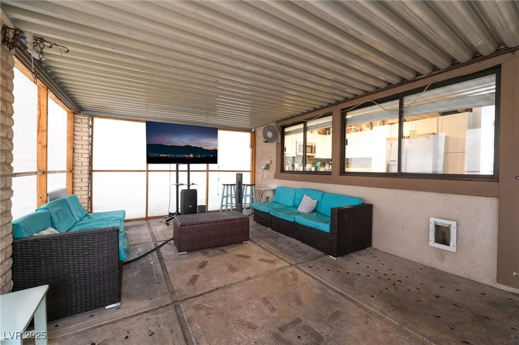 7018 Berkshire, Las Vegas, NV 89147