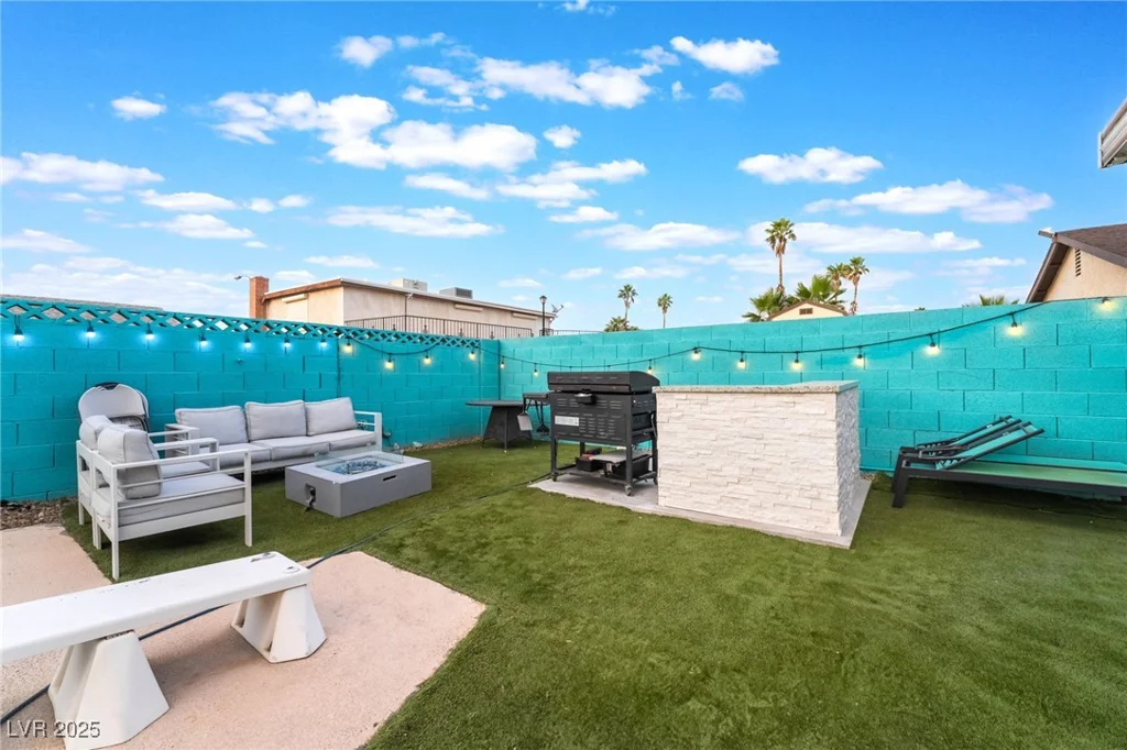 7018 Berkshire, Las Vegas, NV 89147
