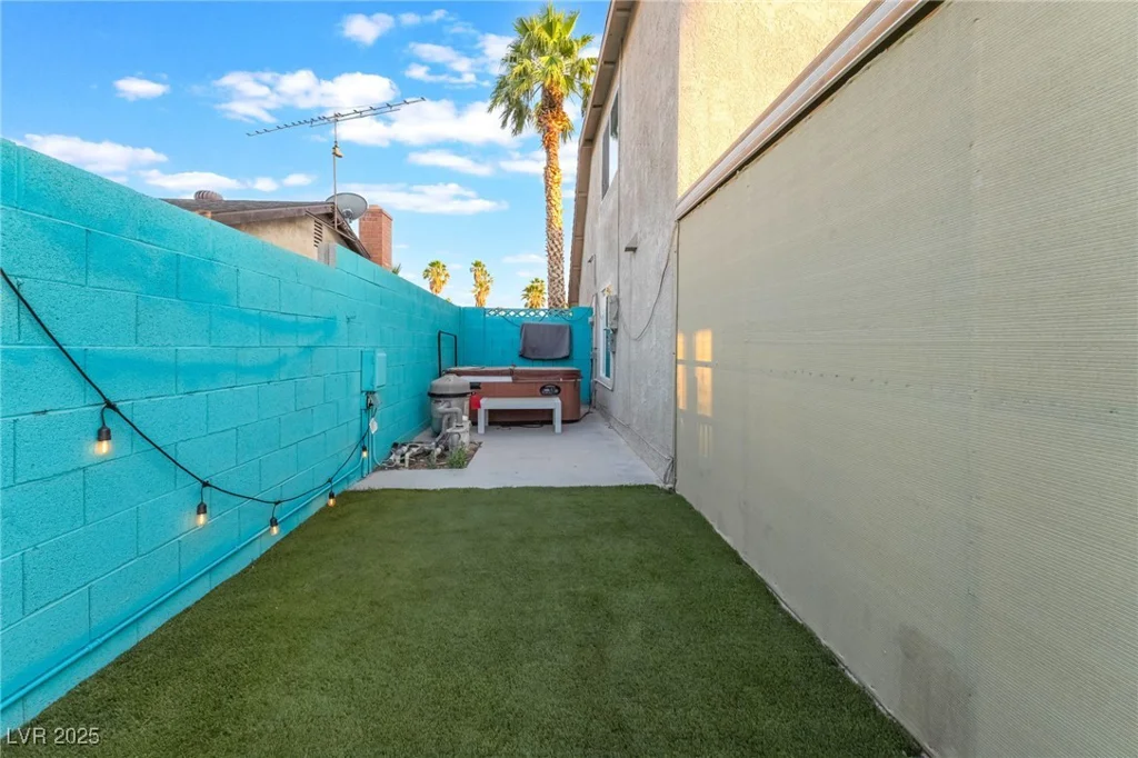 7018 Berkshire, Las Vegas, NV 89147