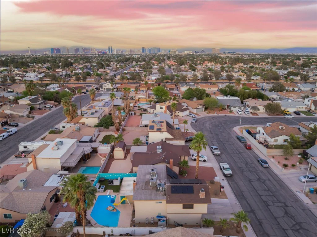 7018 Berkshire, Las Vegas, NV 89147