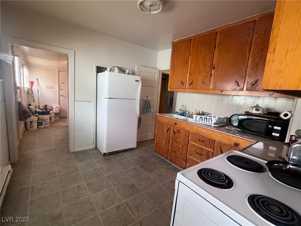 1121 Lyons Ave, Ely, NV 89301