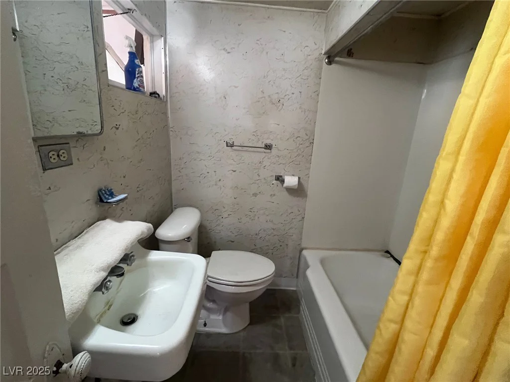 1121 Lyons Ave, Ely, NV 89301