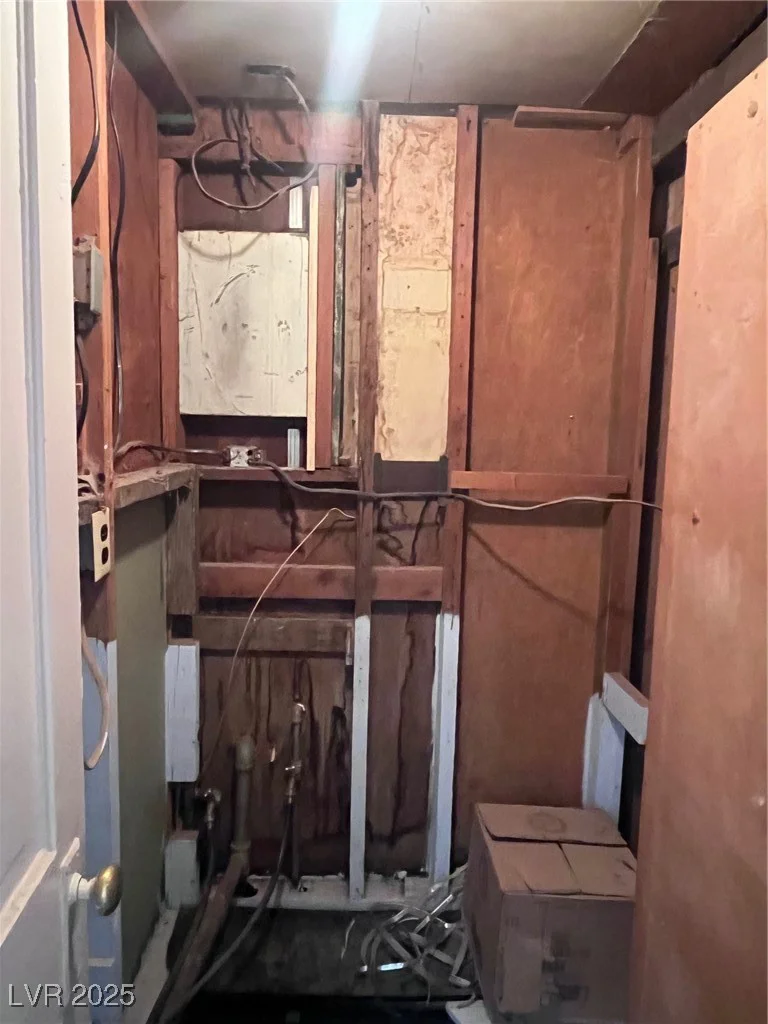 1121 Lyons Ave, Ely, NV 89301