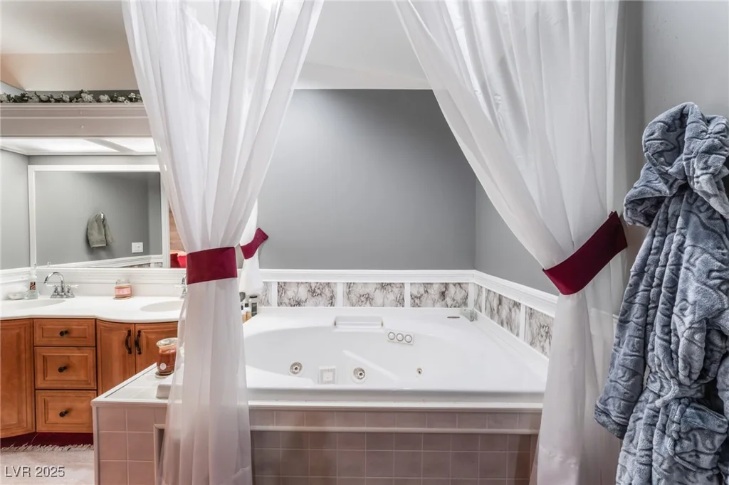 6931 Leon, Las Vegas, NV 89131